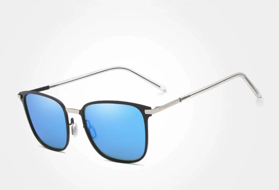 https://hidzo.nl/storage/cache/3111/3e674b0a0d668284269442c7cae92684/Kingseven-Zonnebril-UV400-Gepolariseerd-Zilverkleurig-Bluestar-Z4881.webp