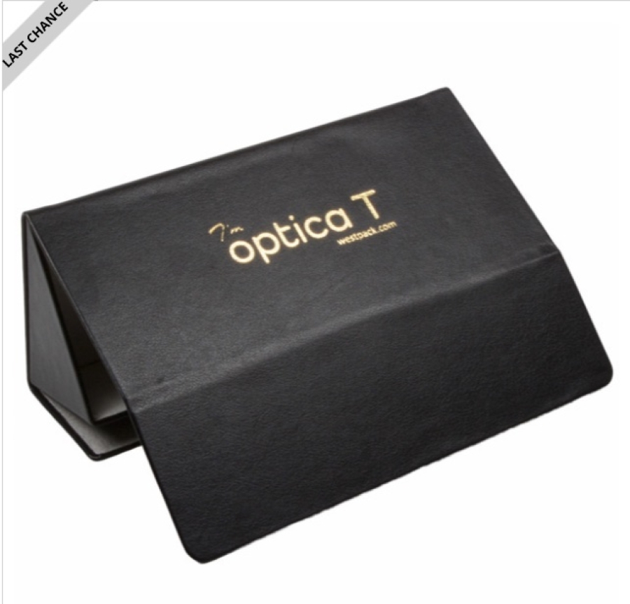 https://hidzo.nl/storage/cache/3227/b9f32d10fae1291f9570dd776fd205ad/Hidzo%20Brillenkoker%20-%20Opvouwbaar%20-%20Driehoek%20-%2016x7x5cm%20-%20Zwart%202.jpg