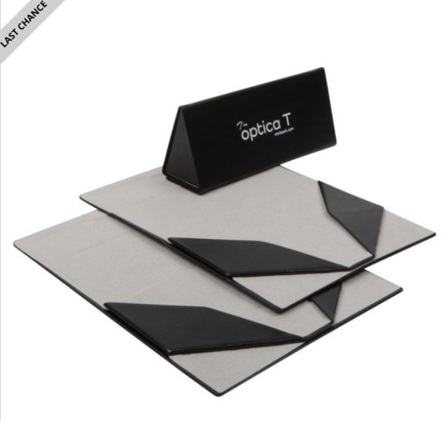 https://hidzo.nl/storage/cache/3228/83cebf63eda99f9909bbf100e2de3f90/Hidzo%20Brillenkoker%20-%20Opvouwbaar%20-%20Driehoek%20-%2016x7x5cm%20-%20Zwart%206.jpg