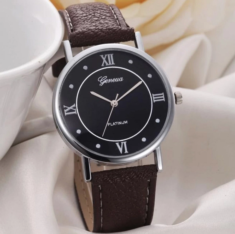 https://hidzo.nl/storage/cache/411/17fec66126517a58fc6f4075d3e810bd/Geneva-Platinum-Horloge---Bruin.webp